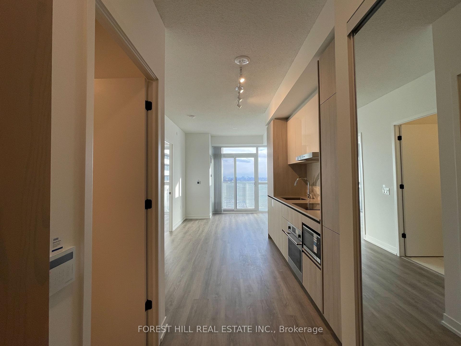 Photo 5 of Unit 2910, 8 Interchange Way, Vaughan, Vaughan Corporate Centre — HOMEH
