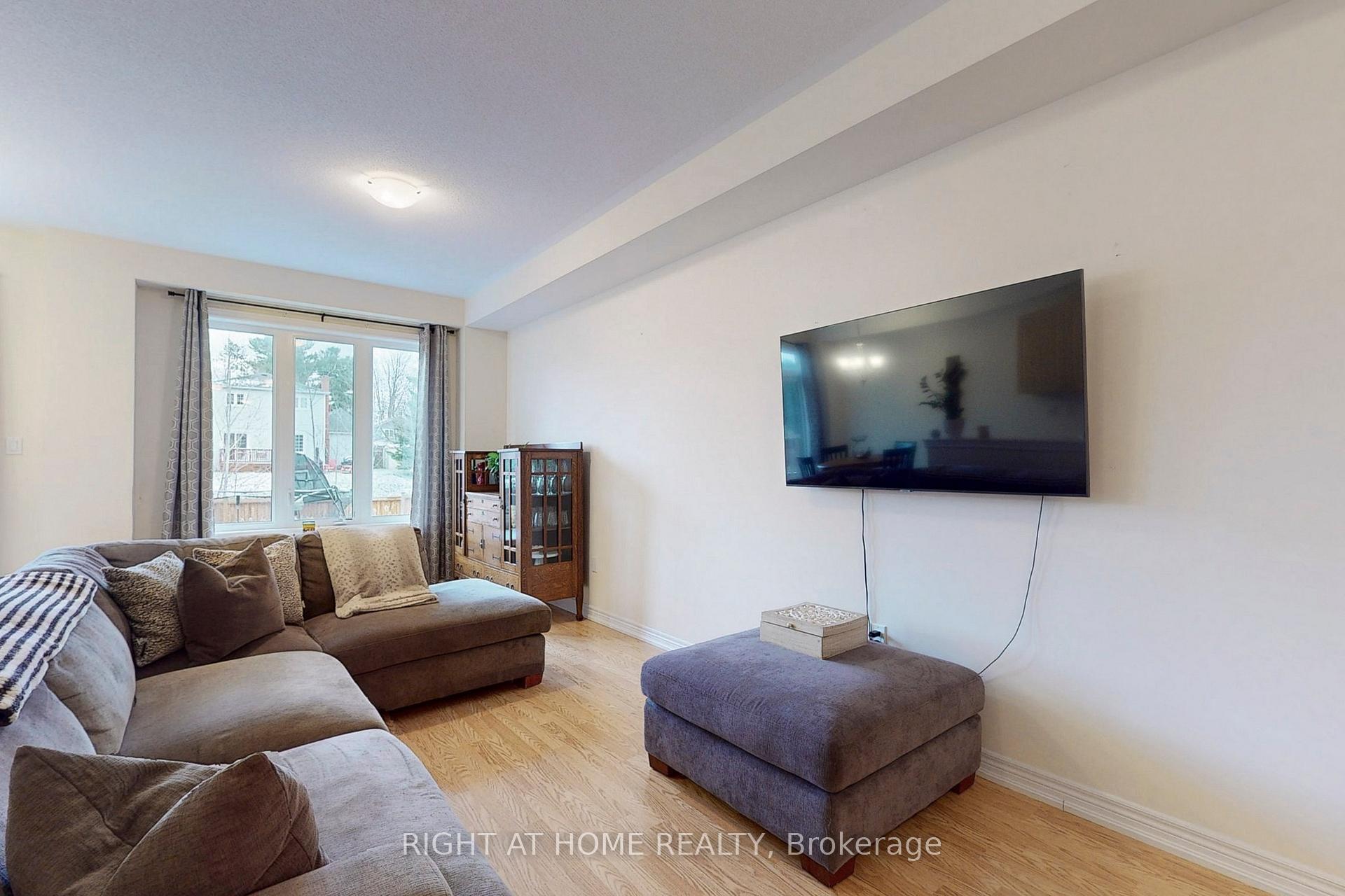 Photo 6 of 43 Greenwood Drive, Essa, Angus — HOMEH