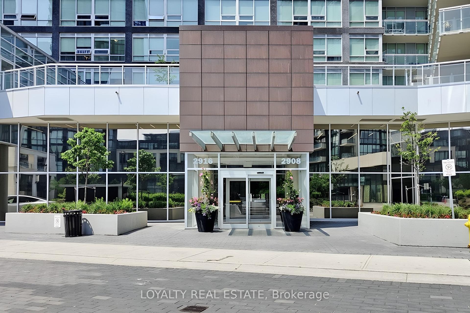 Photo 5 of Unit 901, 2916 Hwy7 Road, Vaughan, Concord — HOMEH