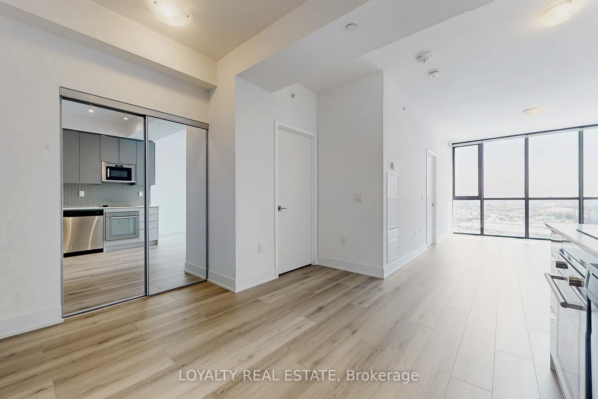 Photo 21 of Unit 901, 2916 Hwy7 Road, Vaughan, Concord — HOMEH
