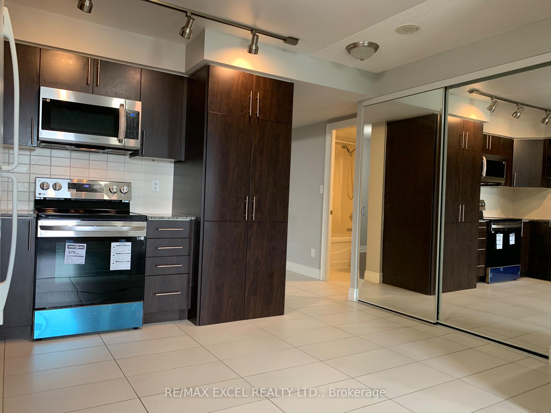 Photo 6 of Unit 902, 60 South Town Centre Boulevard, Markham, Unionville — HOMEH