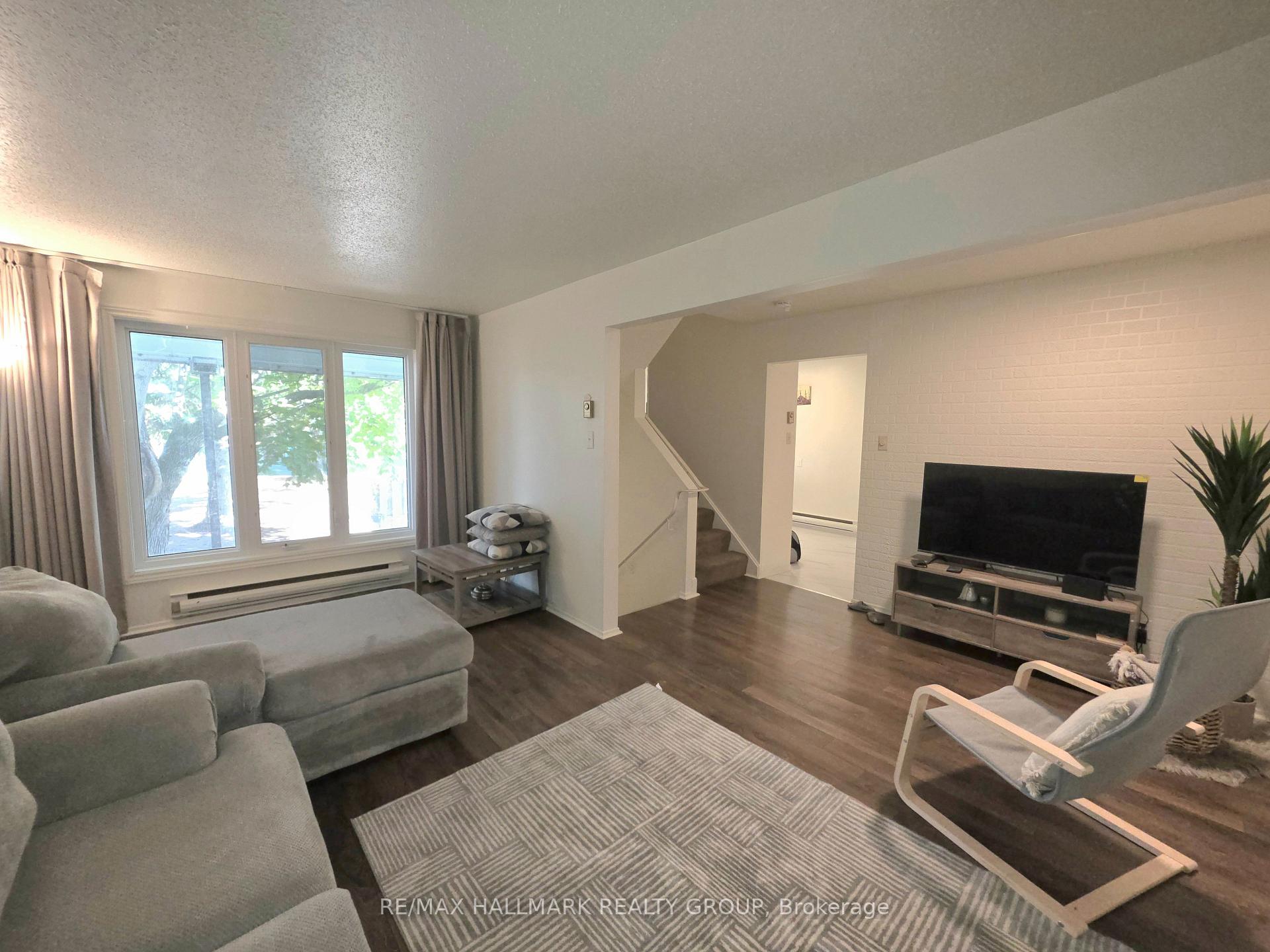 Photo 2 of 104 Salter Crescent, Ottawa, Kanata - Beaverbrook — HOMEH