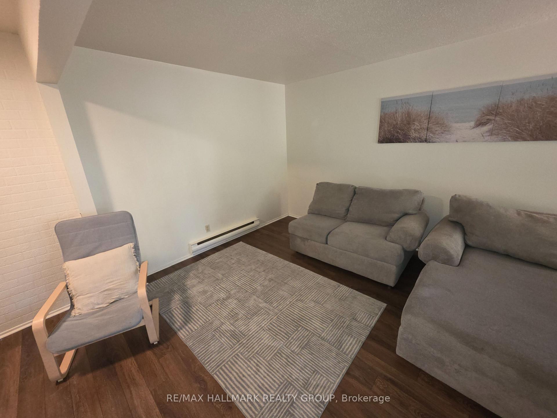 Photo 4 of 104 Salter Crescent, Ottawa, Kanata - Beaverbrook — HOMEH