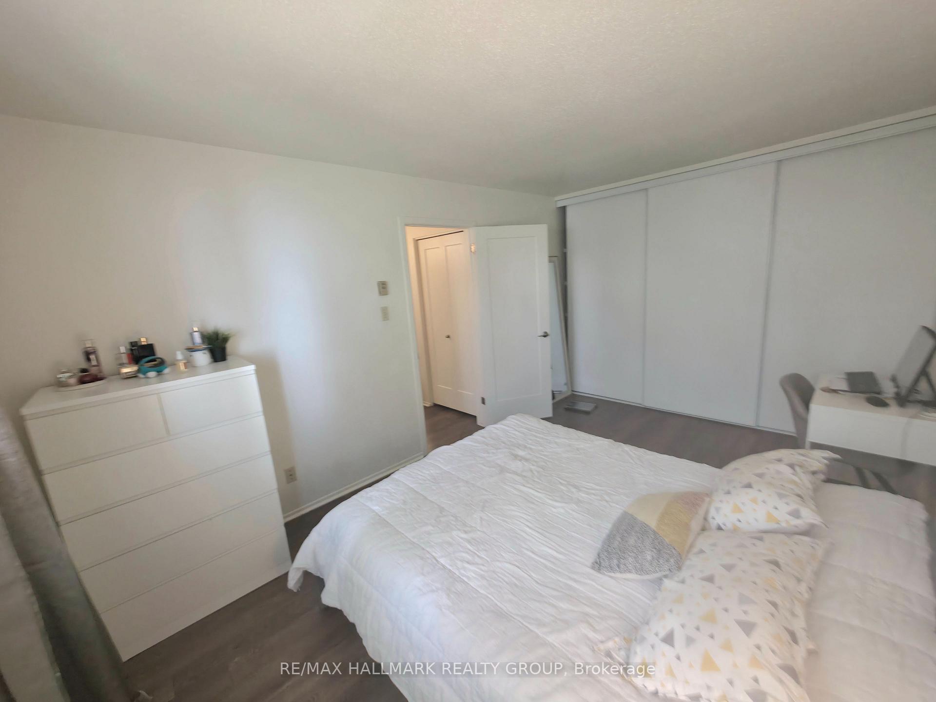 Photo 12 of 104 Salter Crescent, Ottawa, Kanata - Beaverbrook — HOMEH