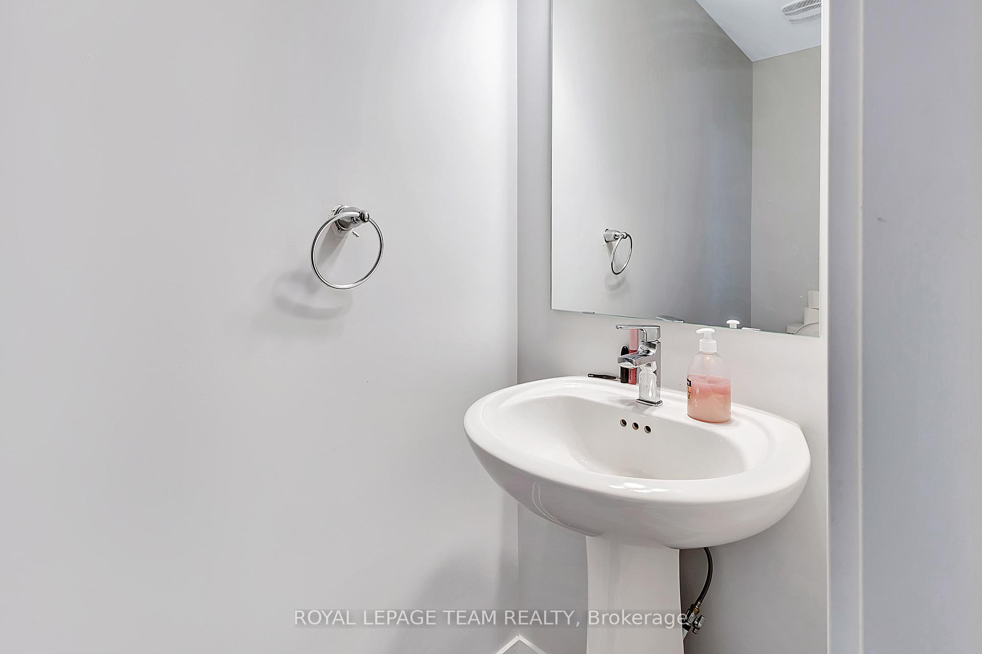Photo 5 of 518 Parnian Private, Ottawa, Barrhaven - Half Moon Bay — HOMEH