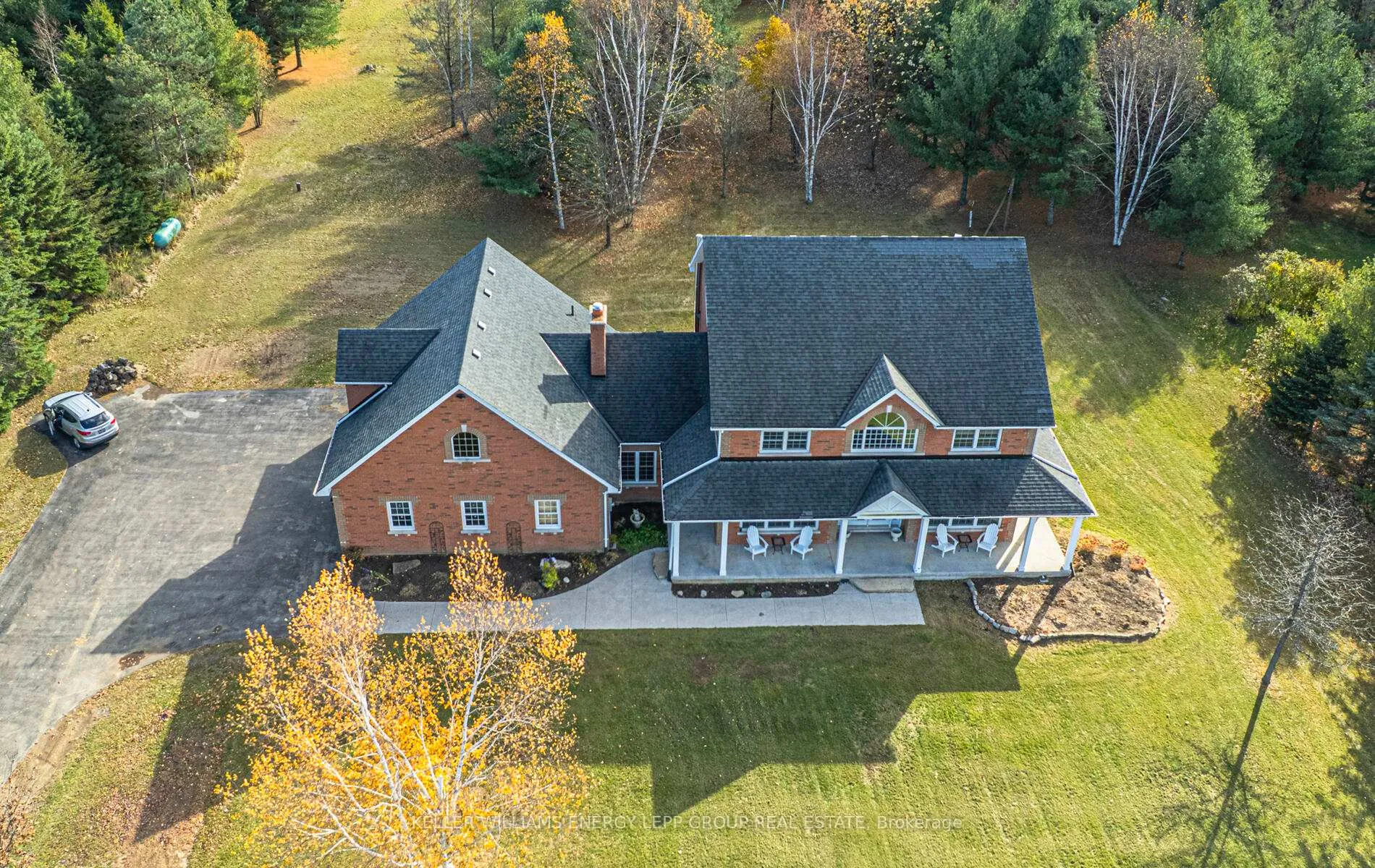 Photo 2 of 881 Carmel Crescent, Cavan Monaghan, Cavan Twp — HOMEH