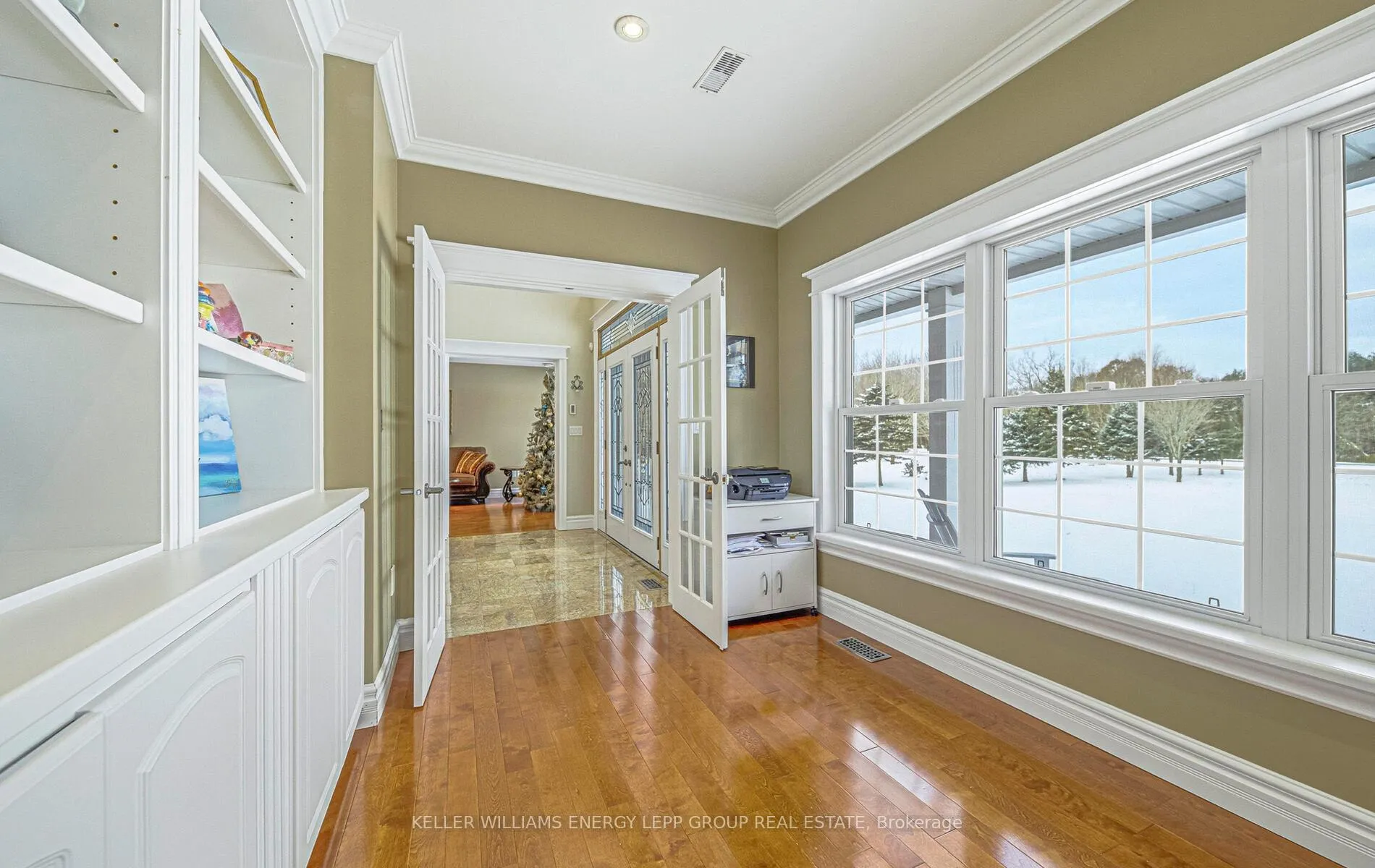 Photo 6 of 881 Carmel Crescent, Cavan Monaghan, Cavan Twp — HOMEH