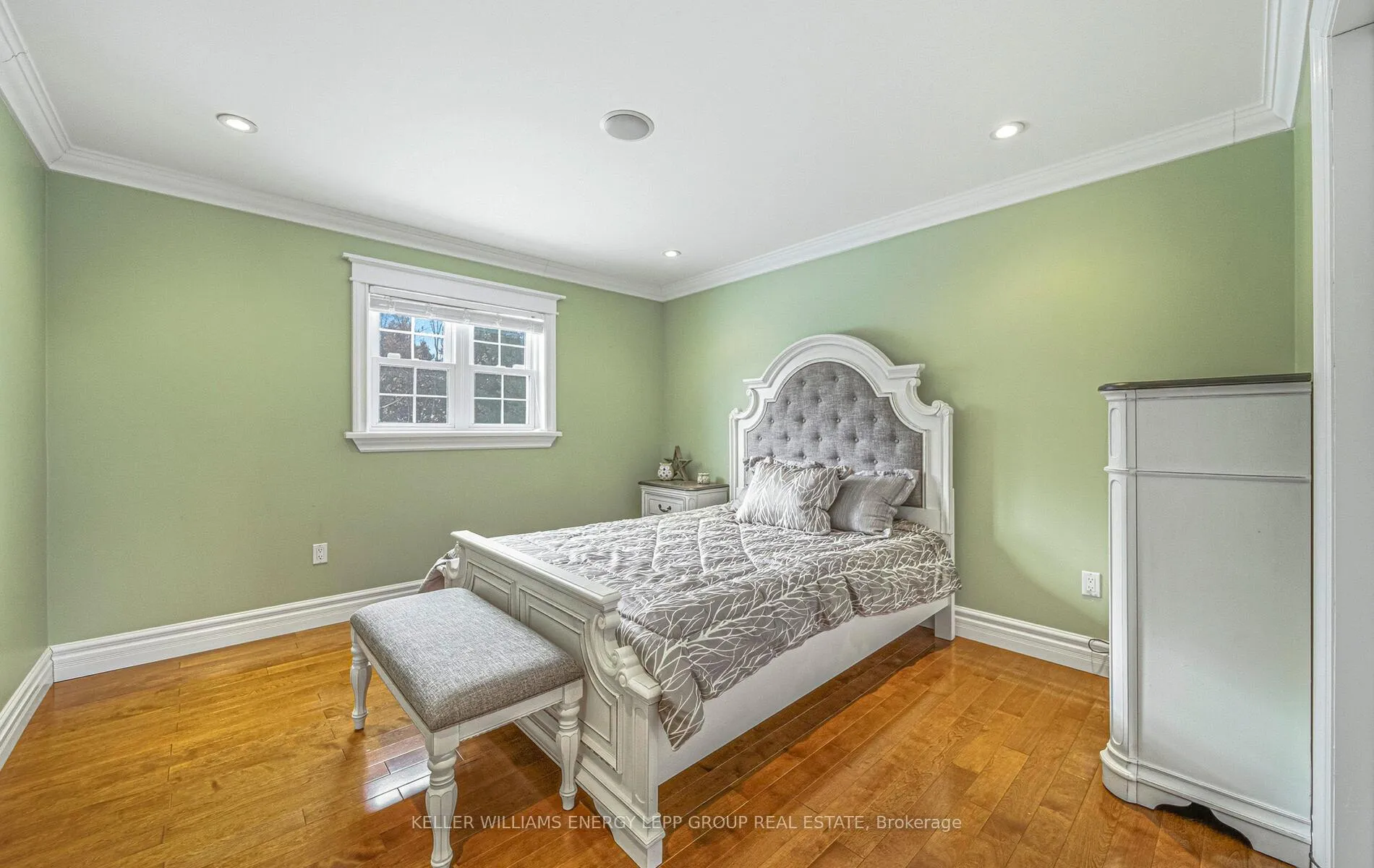 Photo 20 of 881 Carmel Crescent, Cavan Monaghan, Cavan Twp — HOMEH