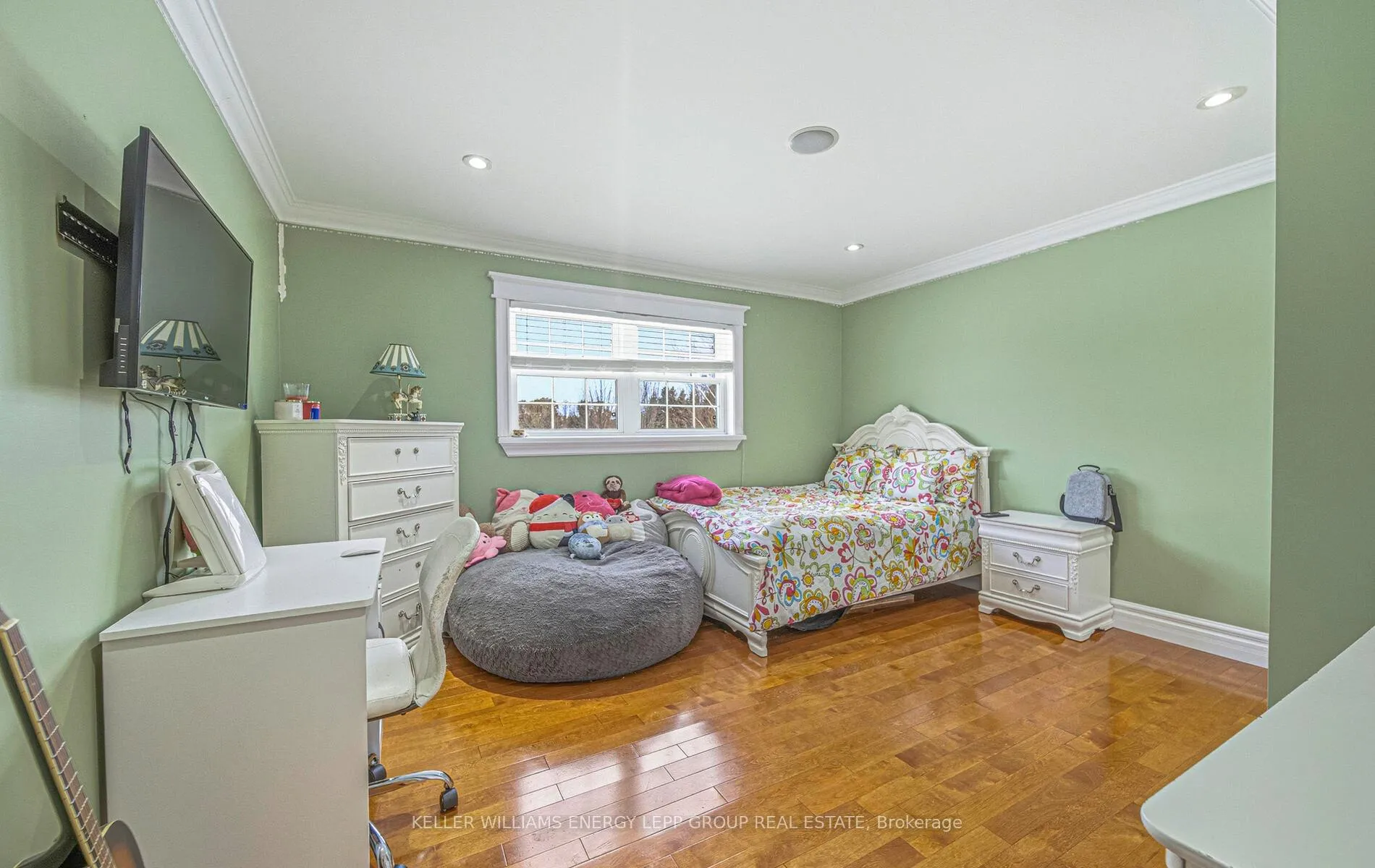 Photo 23 of 881 Carmel Crescent, Cavan Monaghan, Cavan Twp — HOMEH