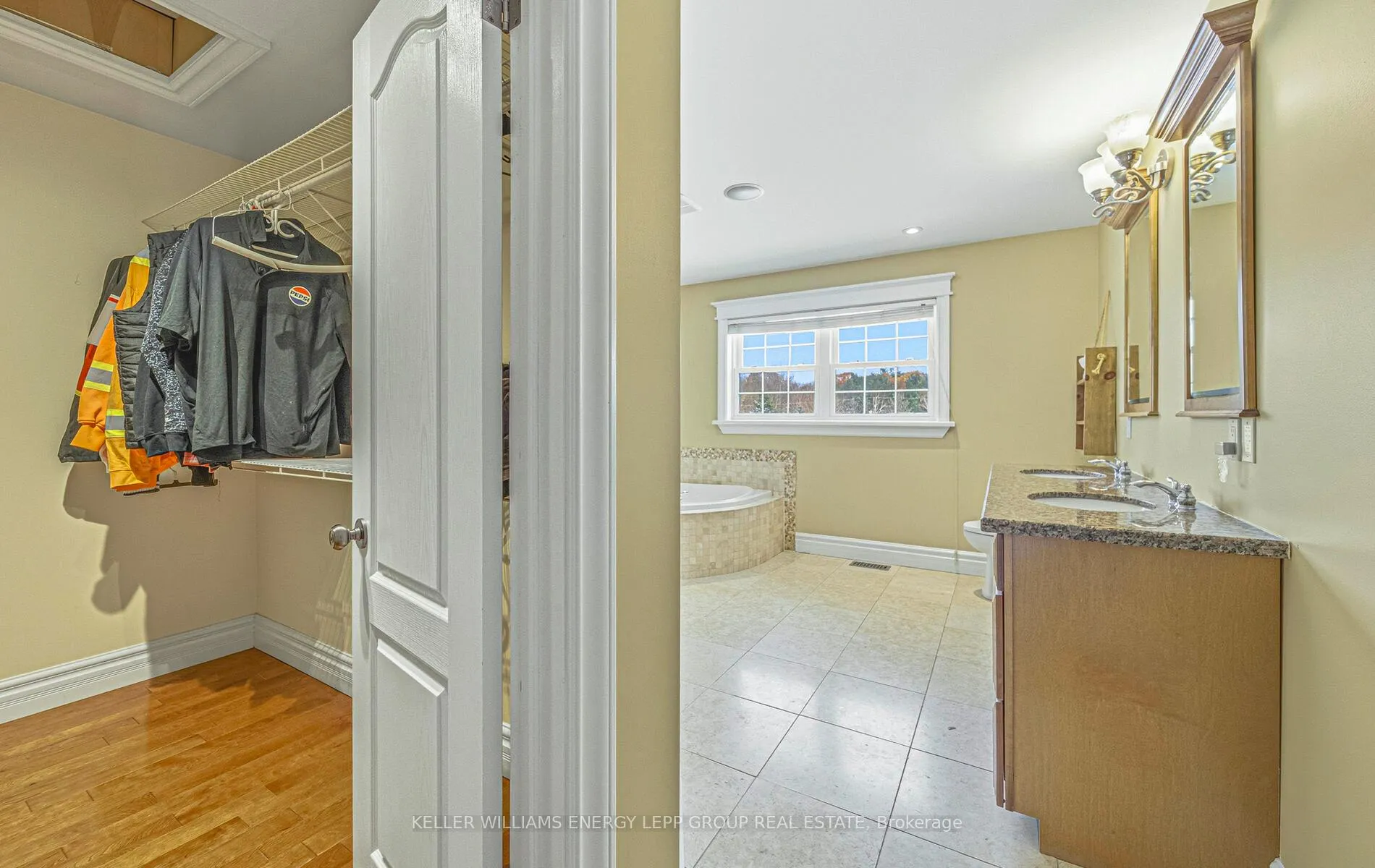 Photo 25 of 881 Carmel Crescent, Cavan Monaghan, Cavan Twp — HOMEH