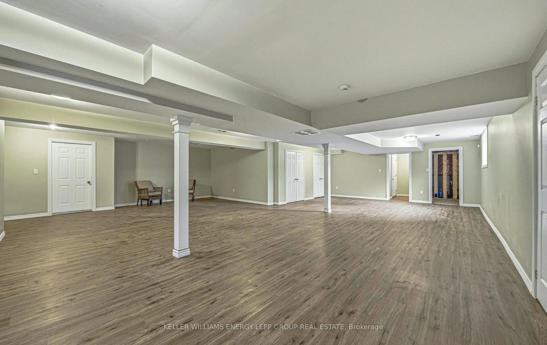 Photo 29 of 881 Carmel Crescent, Cavan Monaghan, Cavan Twp — HOMEH