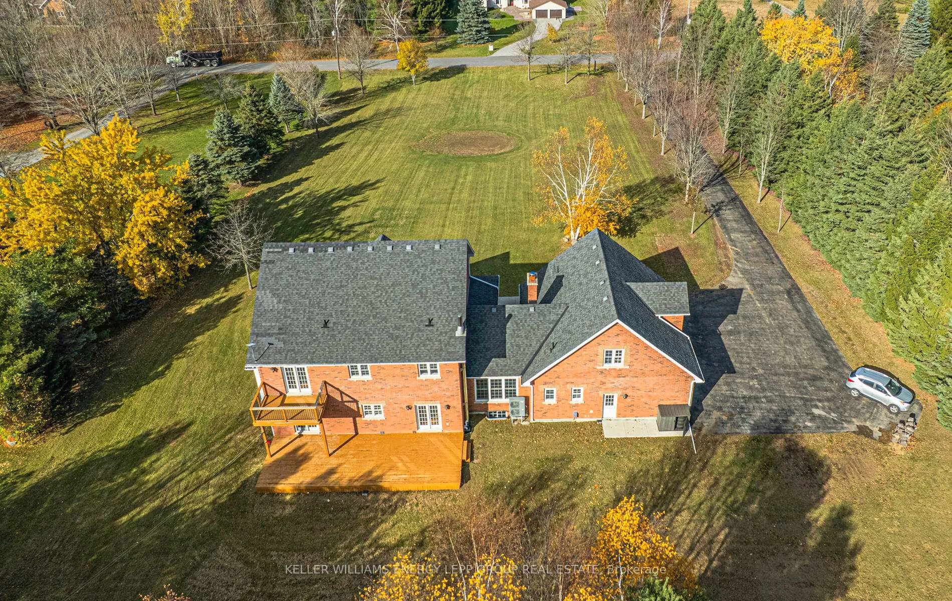 Photo 35 of 881 Carmel Crescent, Cavan Monaghan, Cavan Twp — HOMEH