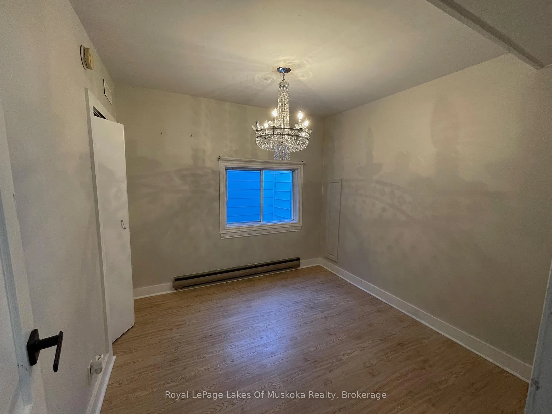 Photo 12 of 560 John Street N, Gravenhurst, Muskoka (S) — HOMEH