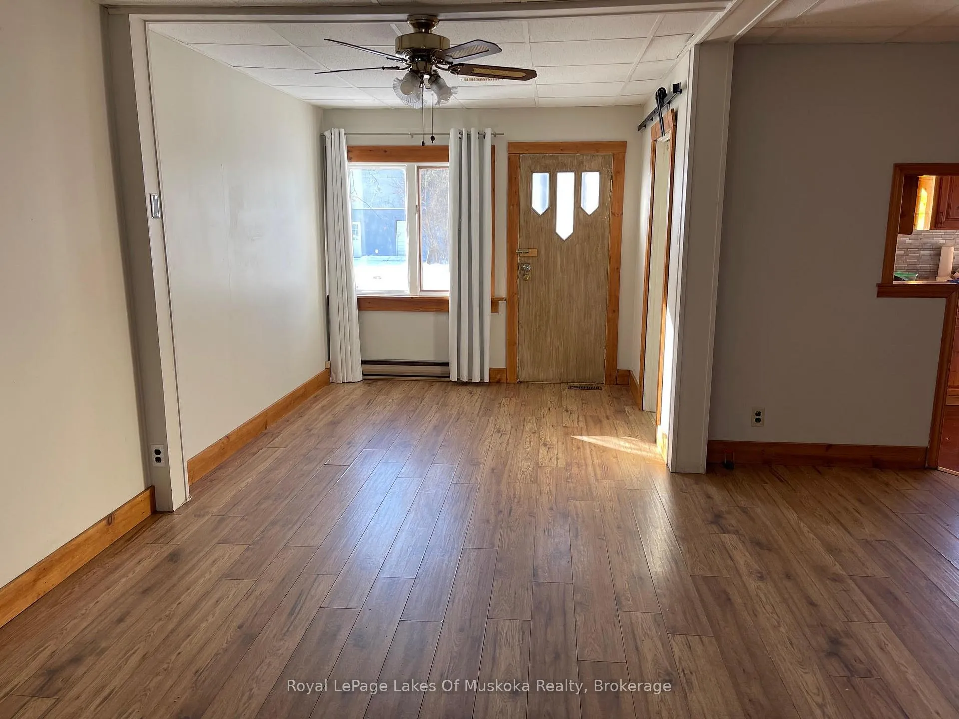 Photo 18 of 560 John Street N, Gravenhurst, Muskoka (S) — HOMEH