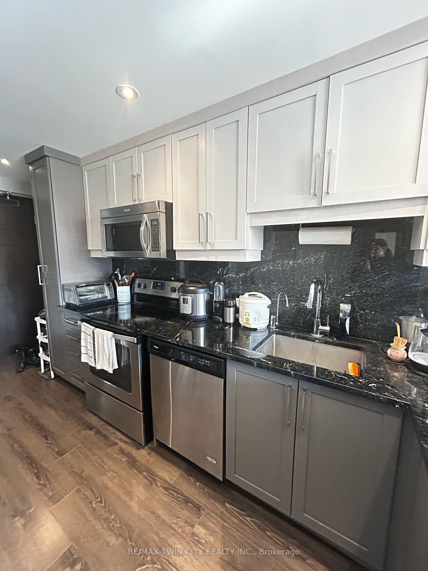 Photo 6 of Unit C- 330, 330 Philip Street, Waterloo, Downtown Waterloo — HOMEH