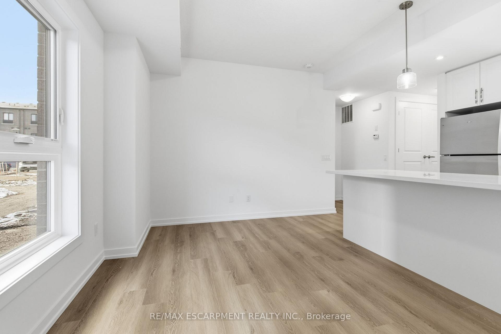 Photo 8 of Unit 29, 70 Kenesky Drive, Hamilton, Waterdown — HOMEH