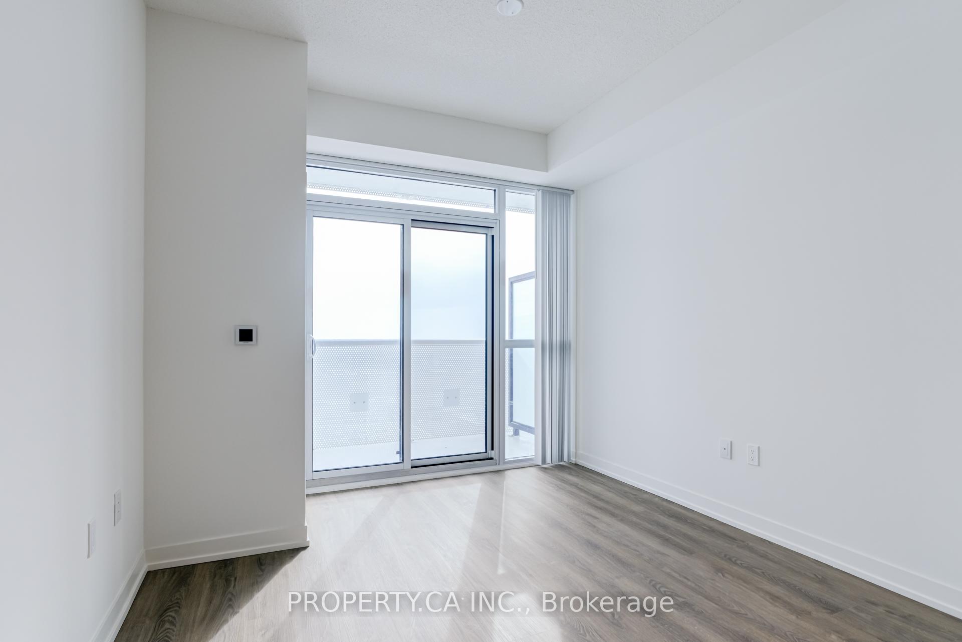 Photo 13 of Unit 4010, 8 Interchange Way, Vaughan, Vaughan Corporate Centre — HOMEH