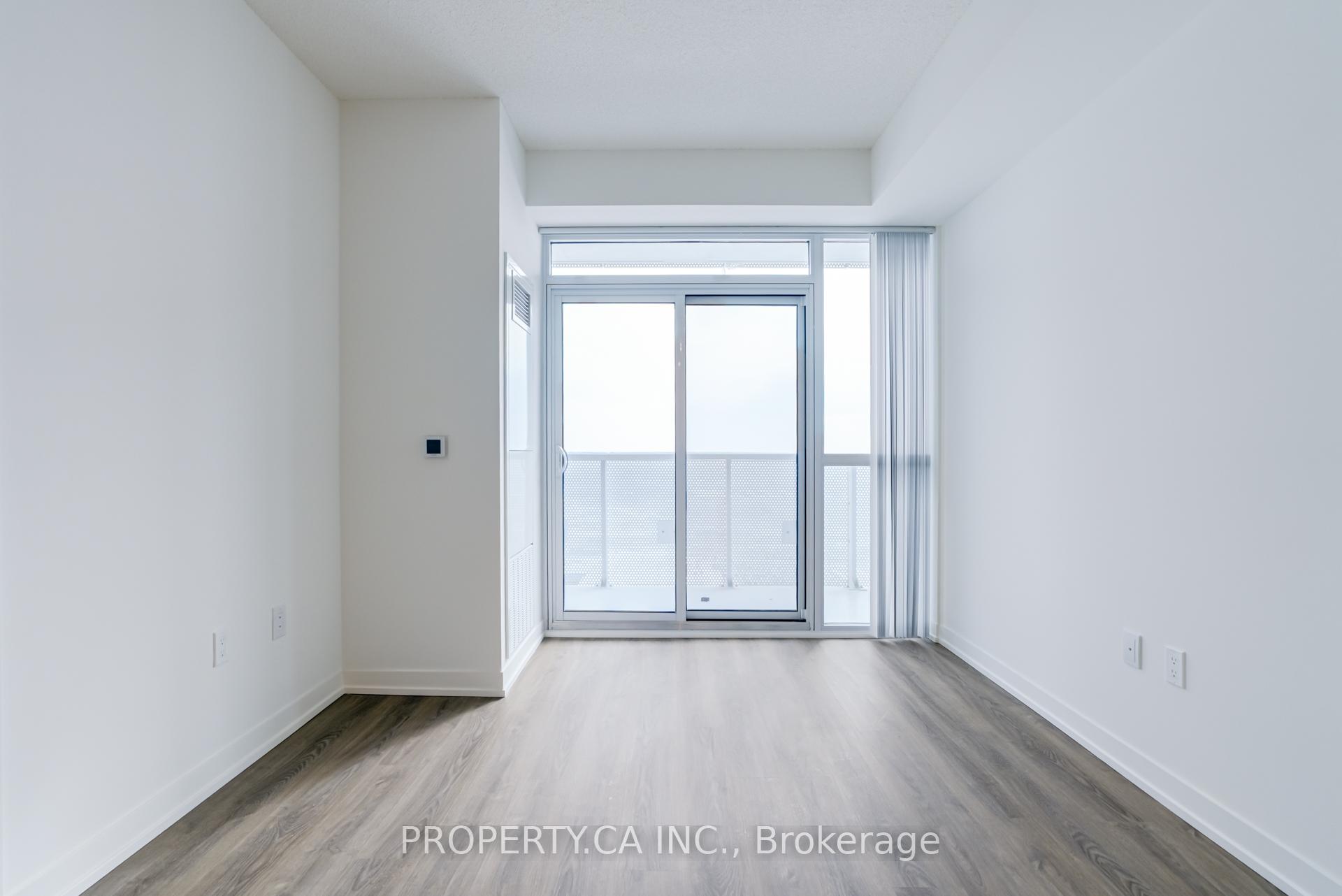 Photo 14 of Unit 4010, 8 Interchange Way, Vaughan, Vaughan Corporate Centre — HOMEH