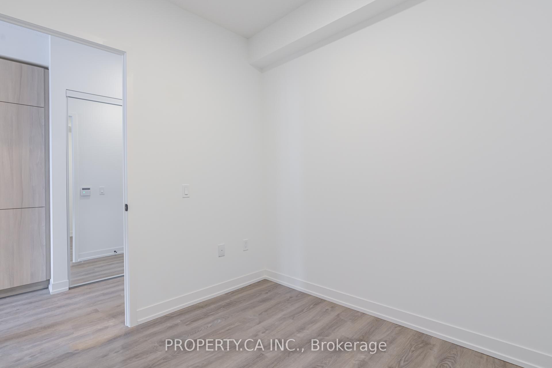 Photo 17 of Unit 4010, 8 Interchange Way, Vaughan, Vaughan Corporate Centre — HOMEH