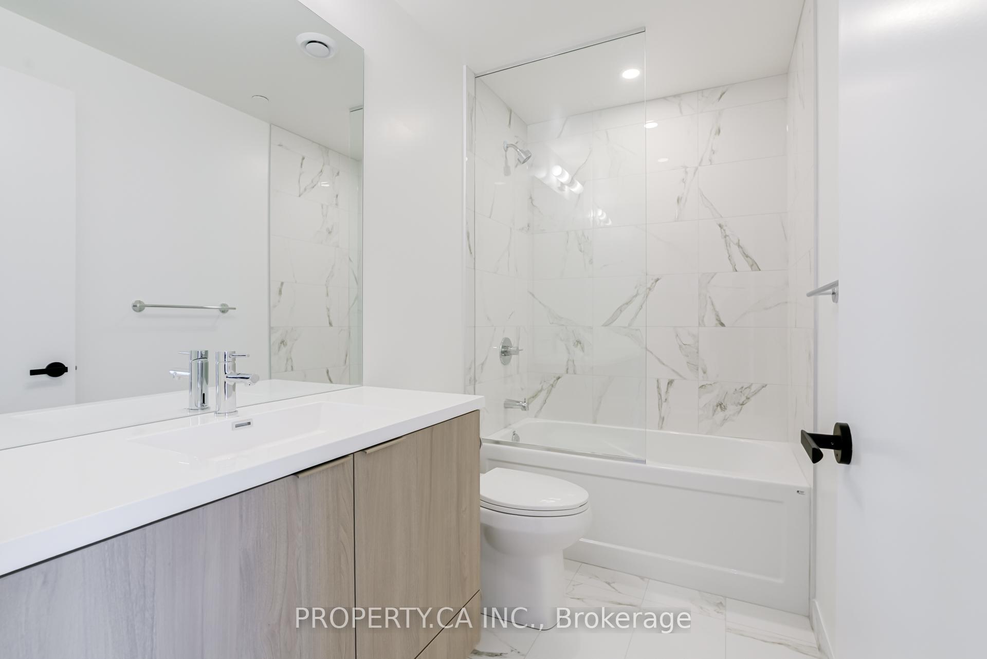Photo 19 of Unit 4010, 8 Interchange Way, Vaughan, Vaughan Corporate Centre — HOMEH