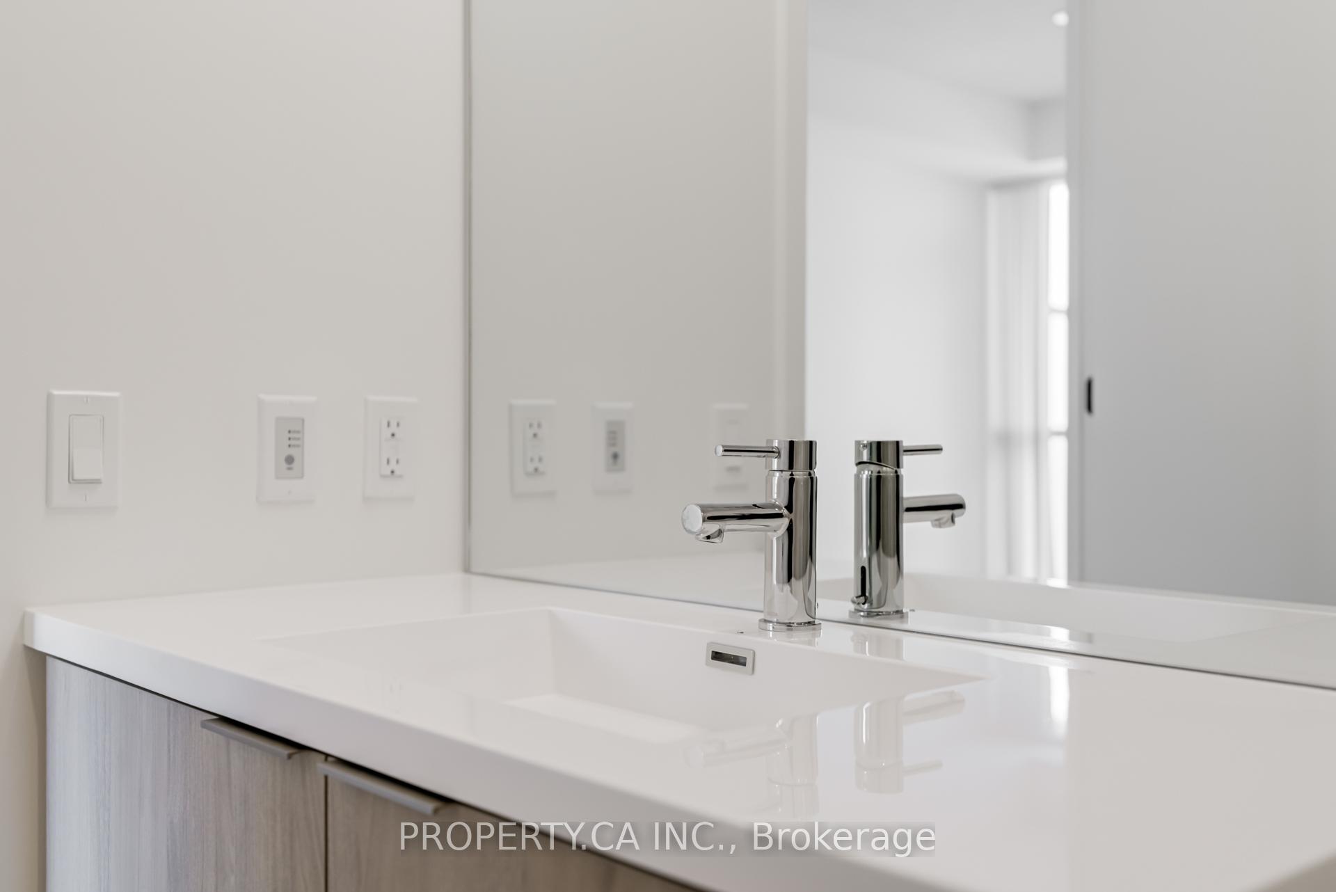 Photo 20 of Unit 4010, 8 Interchange Way, Vaughan, Vaughan Corporate Centre — HOMEH