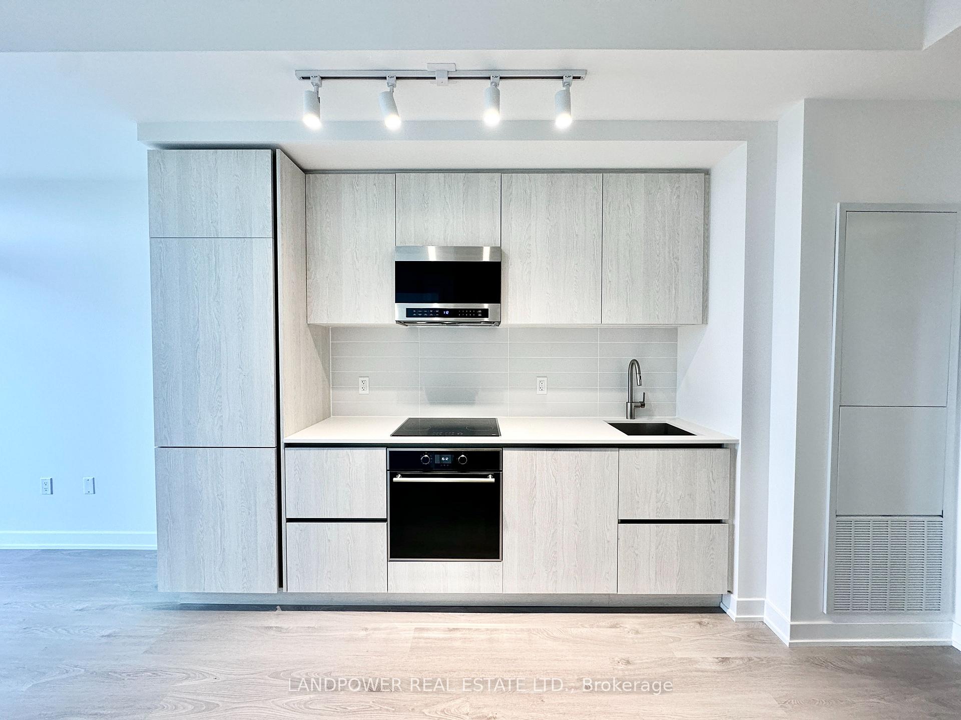 Photo 2 of Unit 1610, 110 Broadway Avenue, Toronto, Mount Pleasant West — HOMEH