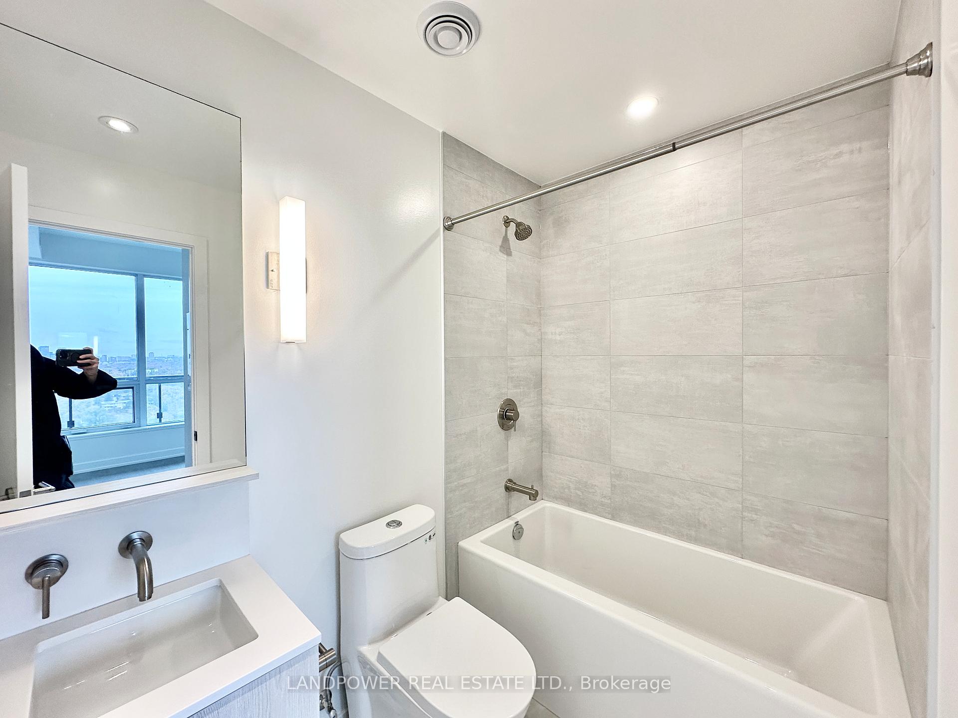 Photo 8 of Unit 1610, 110 Broadway Avenue, Toronto, Mount Pleasant West — HOMEH