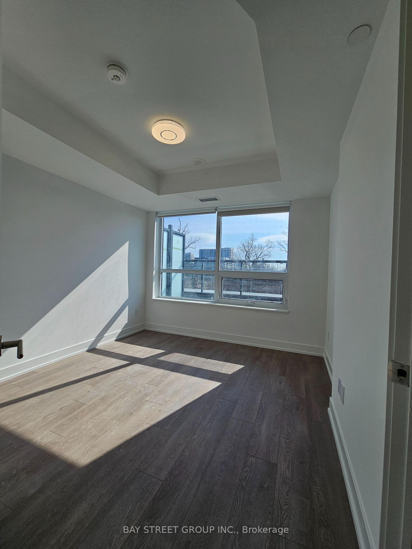 Photo 4 of Unit 312, 8 Cedarland Drive, Markham, Unionville — HOMEH