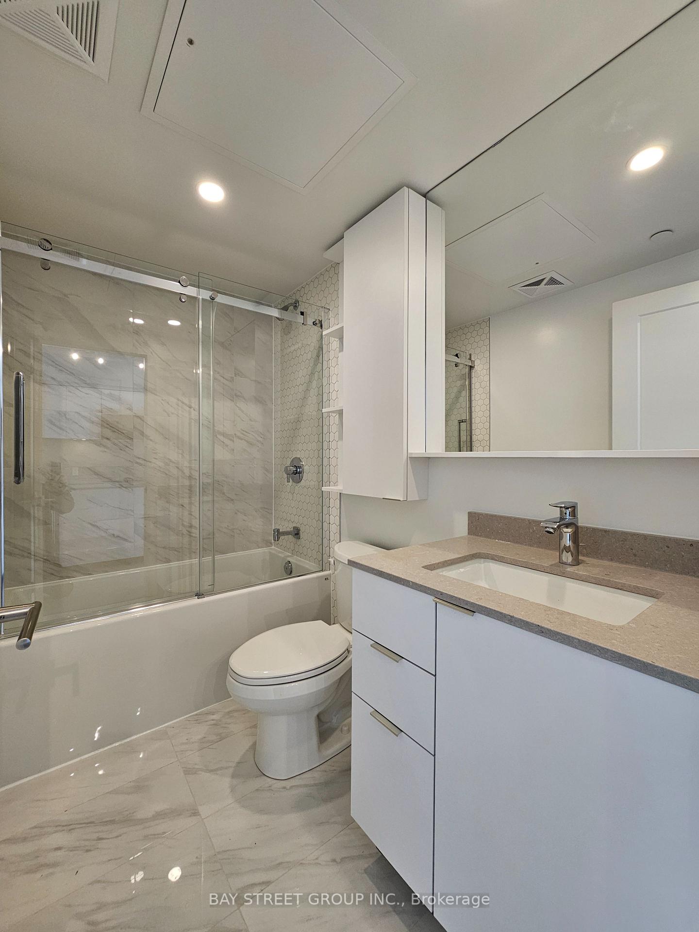 Photo 6 of Unit 312, 8 Cedarland Drive, Markham, Unionville — HOMEH