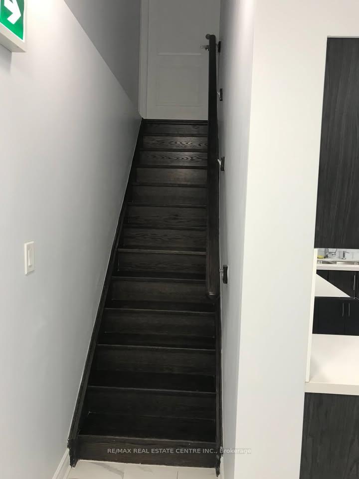 Photo 2 of 7 Aries Street, Brampton, Credit Valley — HOMEH