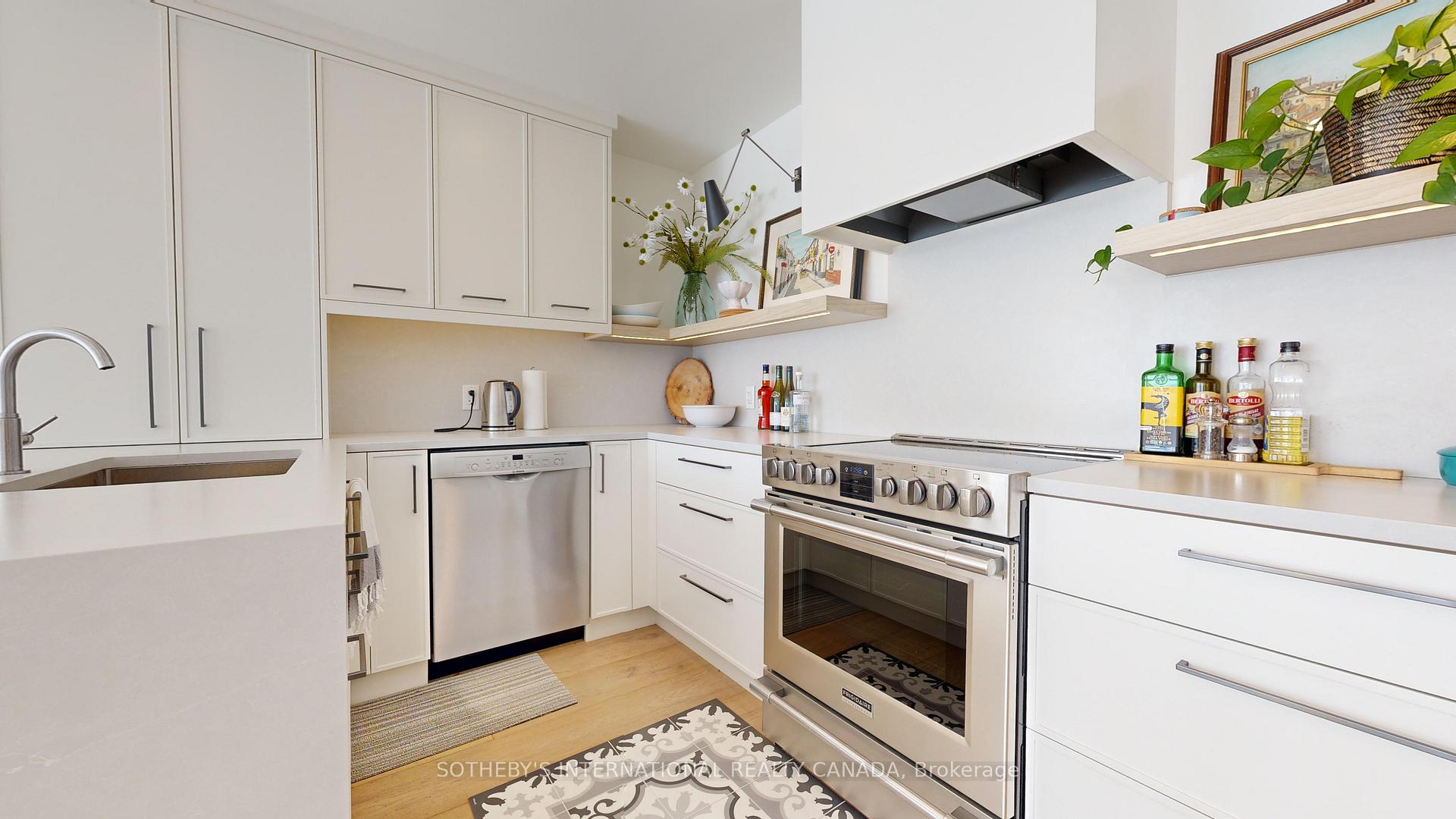 Photo 11 of 540 Mariners Way, Collingwood — HOMEH