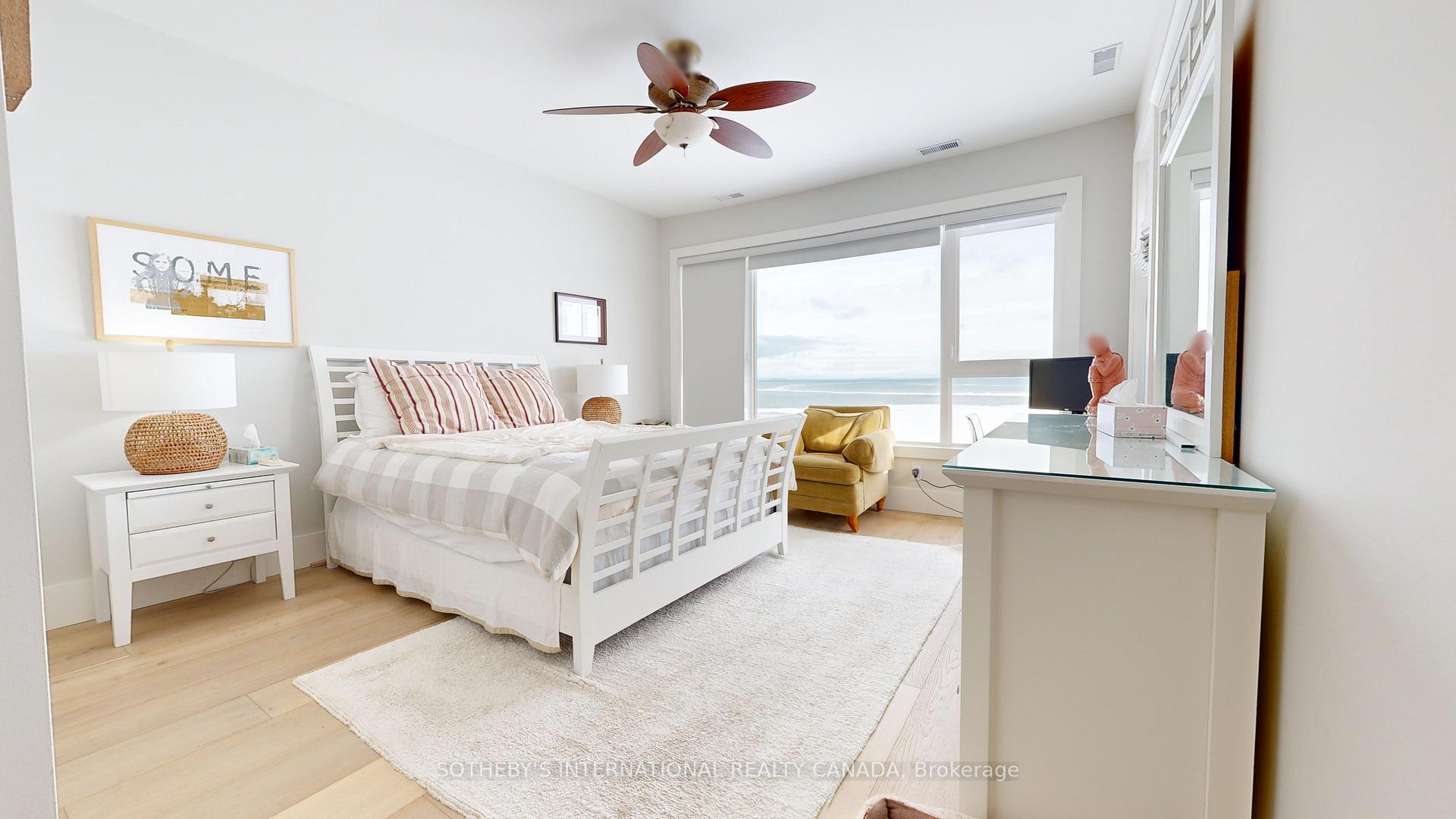Photo 13 of 540 Mariners Way, Collingwood — HOMEH