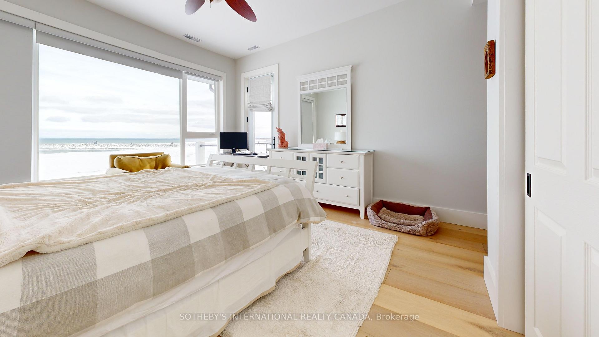 Photo 14 of 540 Mariners Way, Collingwood — HOMEH