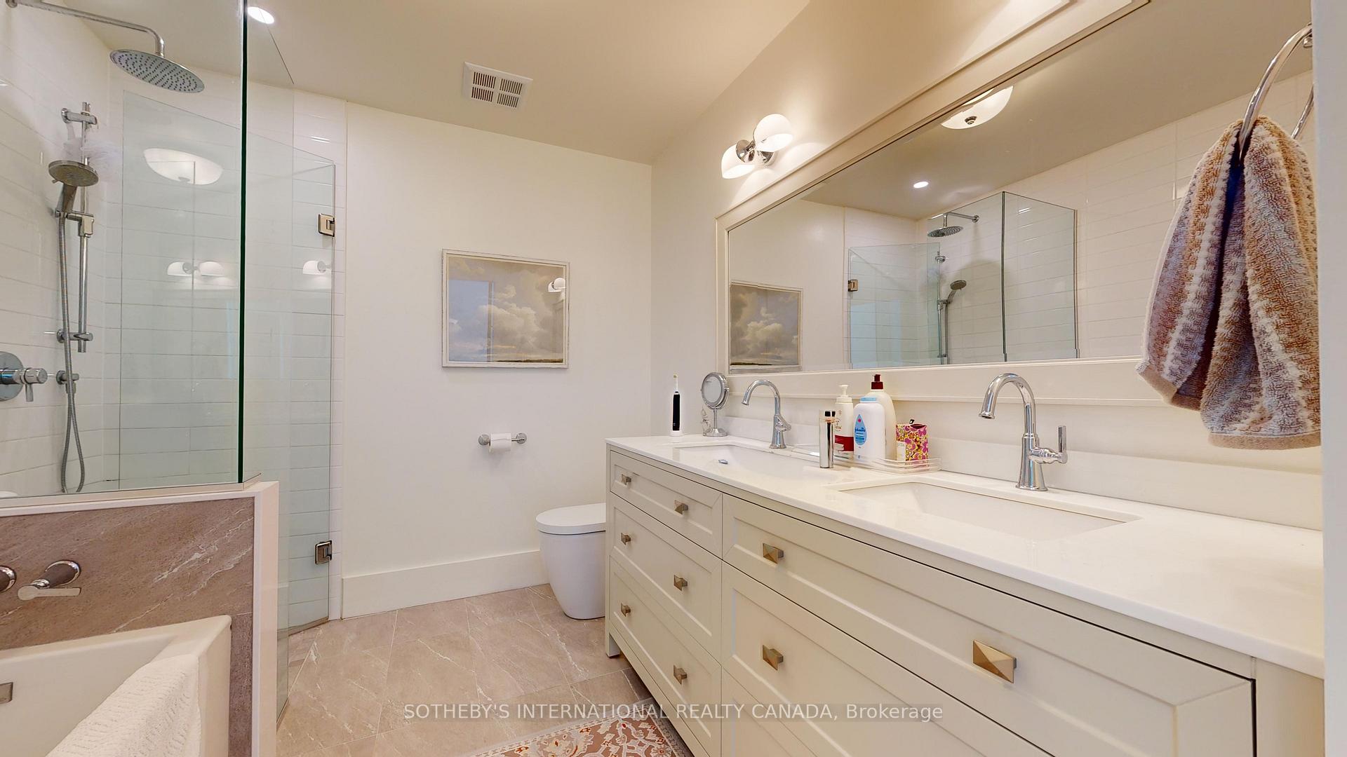 Photo 15 of 540 Mariners Way, Collingwood — HOMEH
