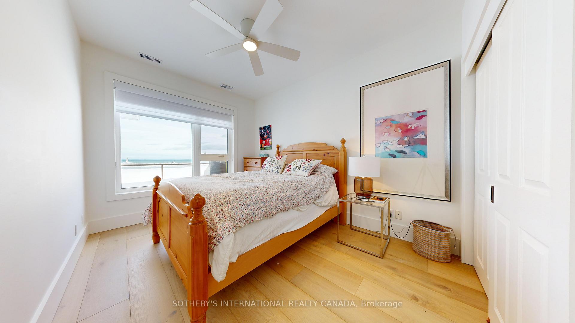 Photo 18 of 540 Mariners Way, Collingwood — HOMEH