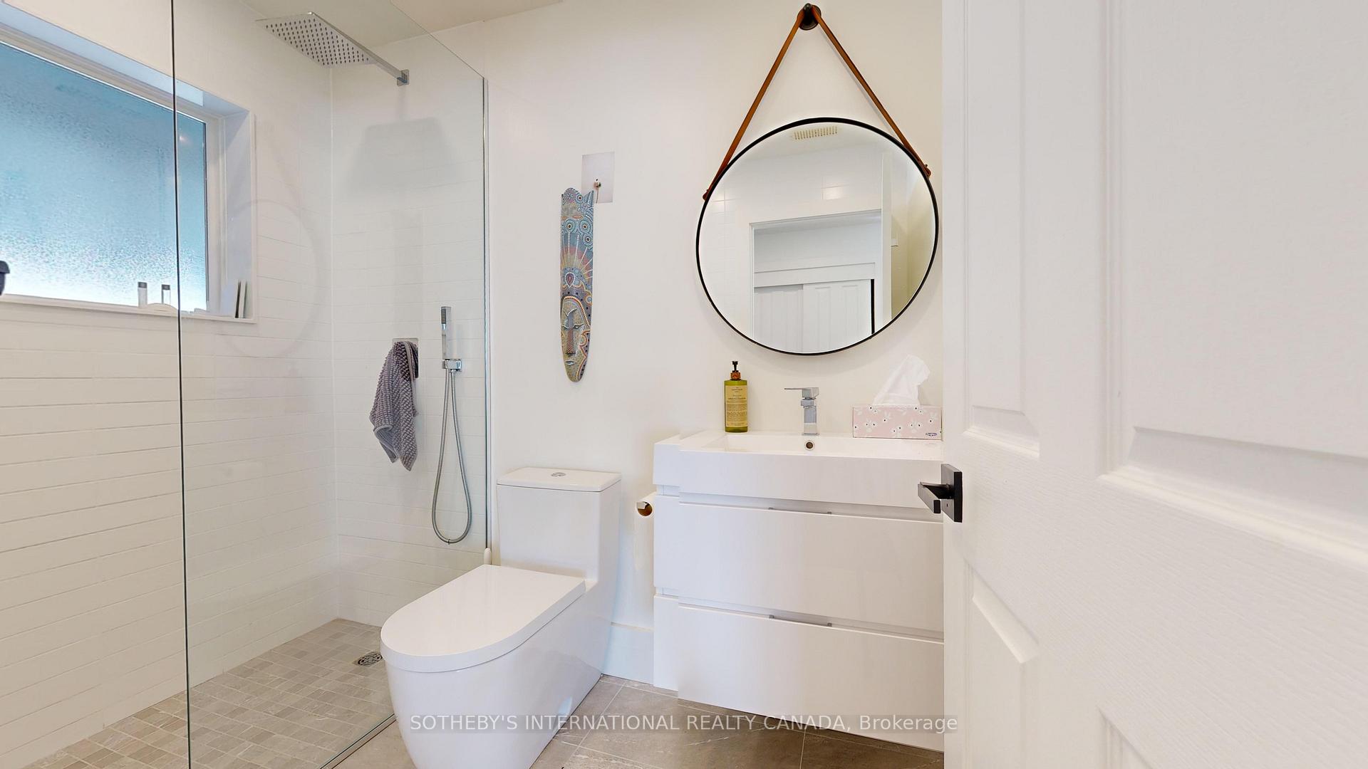 Photo 19 of 540 Mariners Way, Collingwood — HOMEH