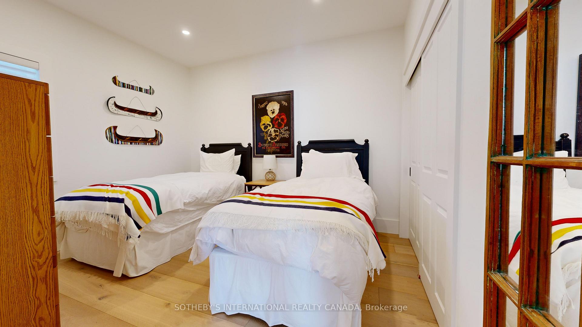 Photo 20 of 540 Mariners Way, Collingwood — HOMEH