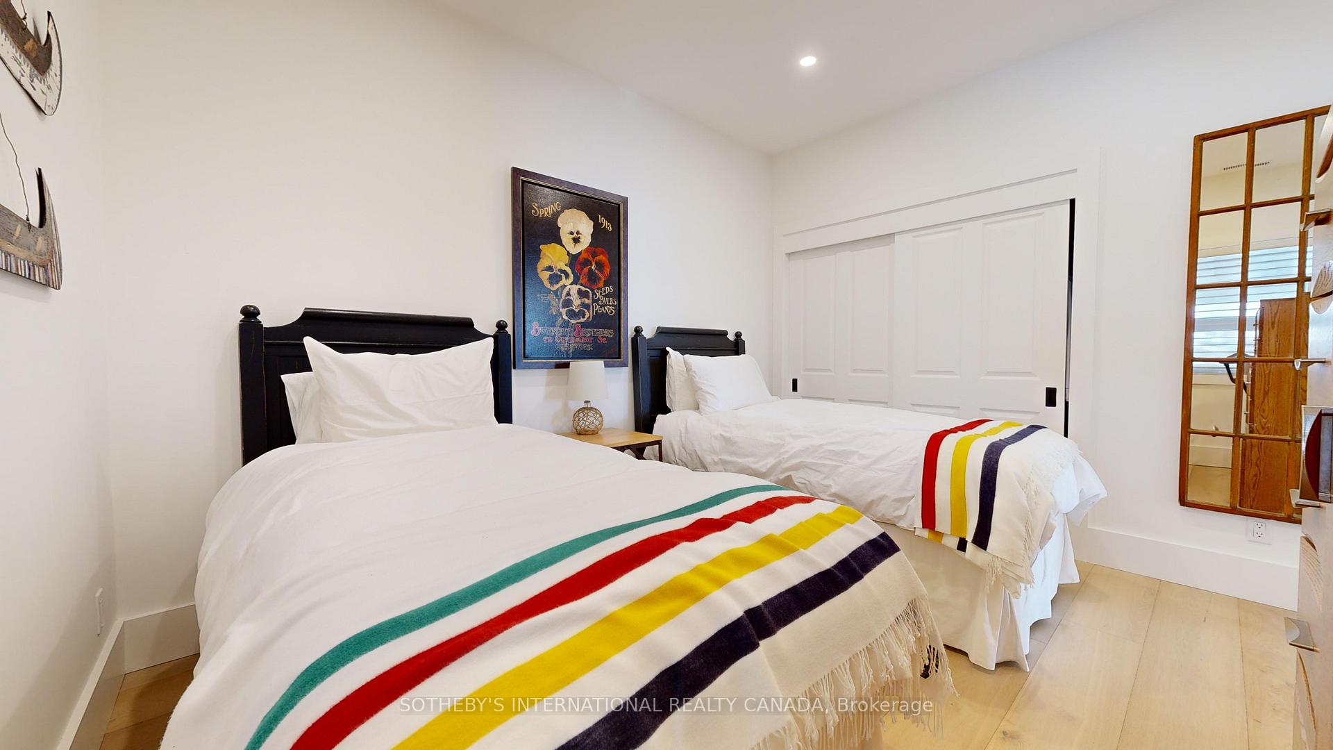 Photo 21 of 540 Mariners Way, Collingwood — HOMEH