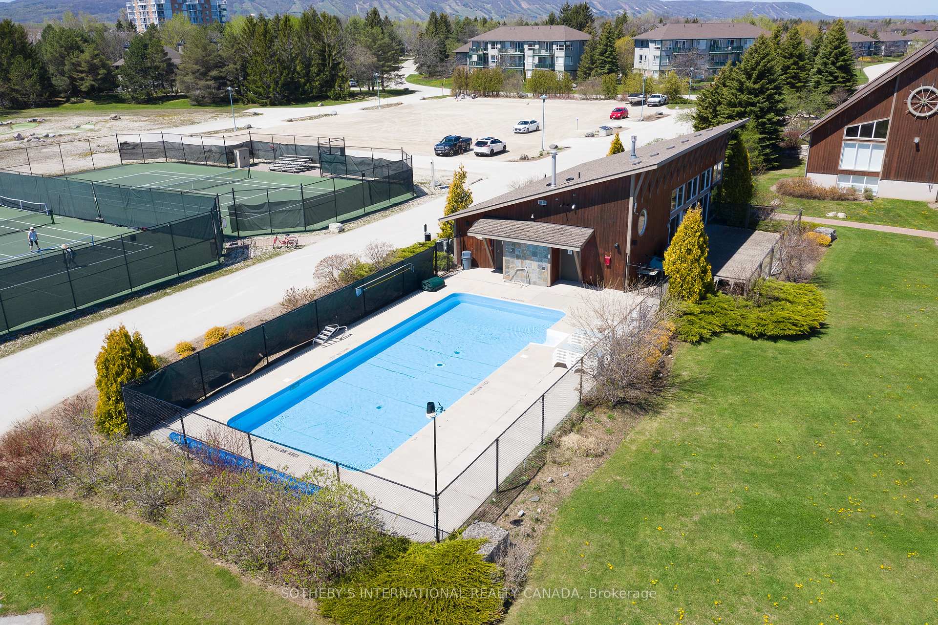 Photo 22 of 540 Mariners Way, Collingwood — HOMEH