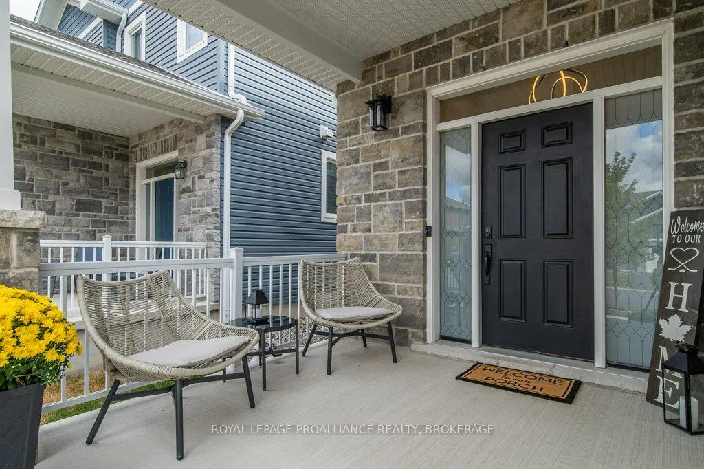Photo 2 of 103 Pearce Street, Loyalist, Amherstview — HOMEH