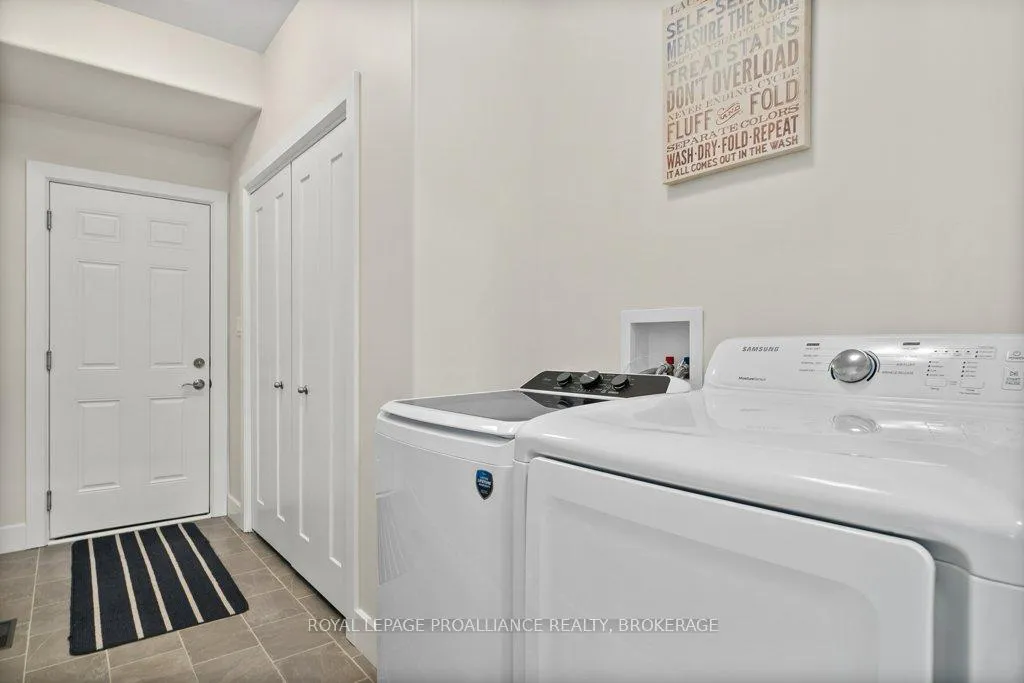 Photo 6 of 103 Pearce Street, Loyalist, Amherstview — HOMEH