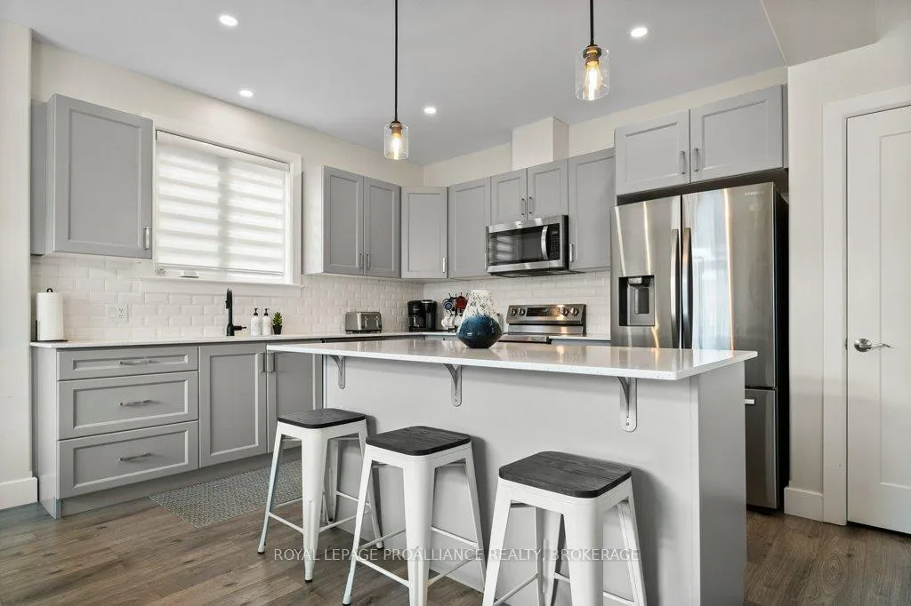 Photo 14 of 103 Pearce Street, Loyalist, Amherstview — HOMEH