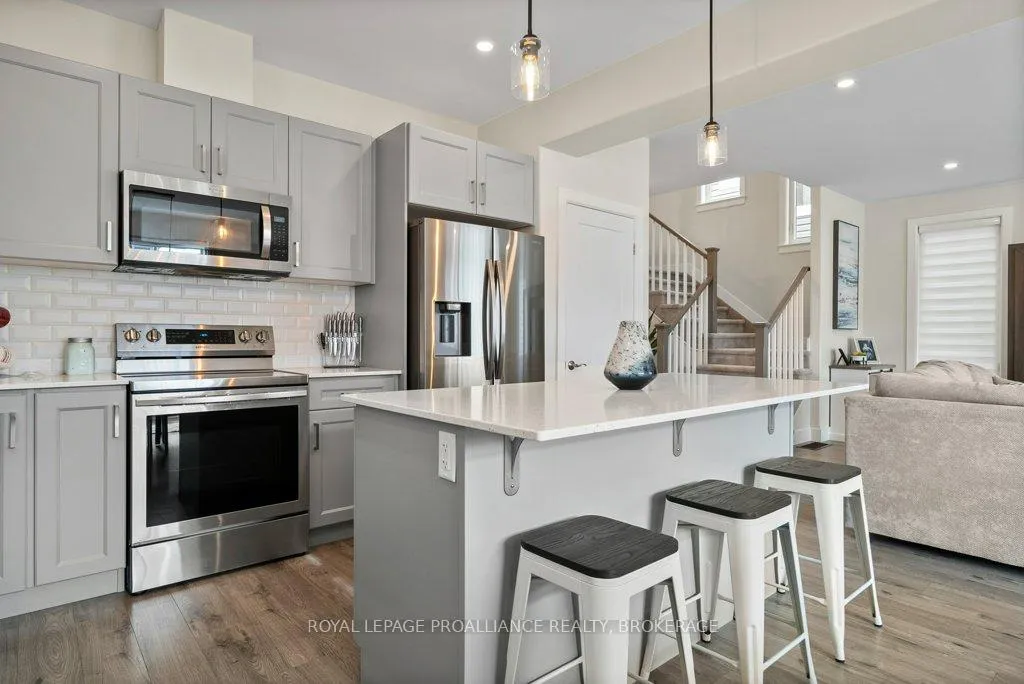 Photo 15 of 103 Pearce Street, Loyalist, Amherstview — HOMEH