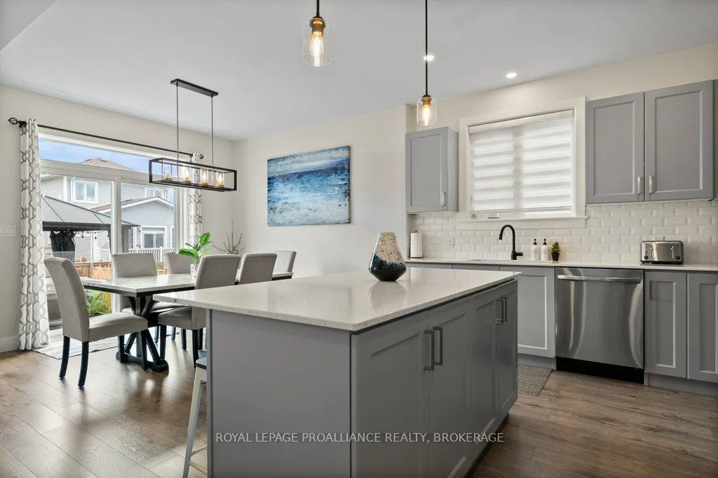 Photo 16 of 103 Pearce Street, Loyalist, Amherstview — HOMEH