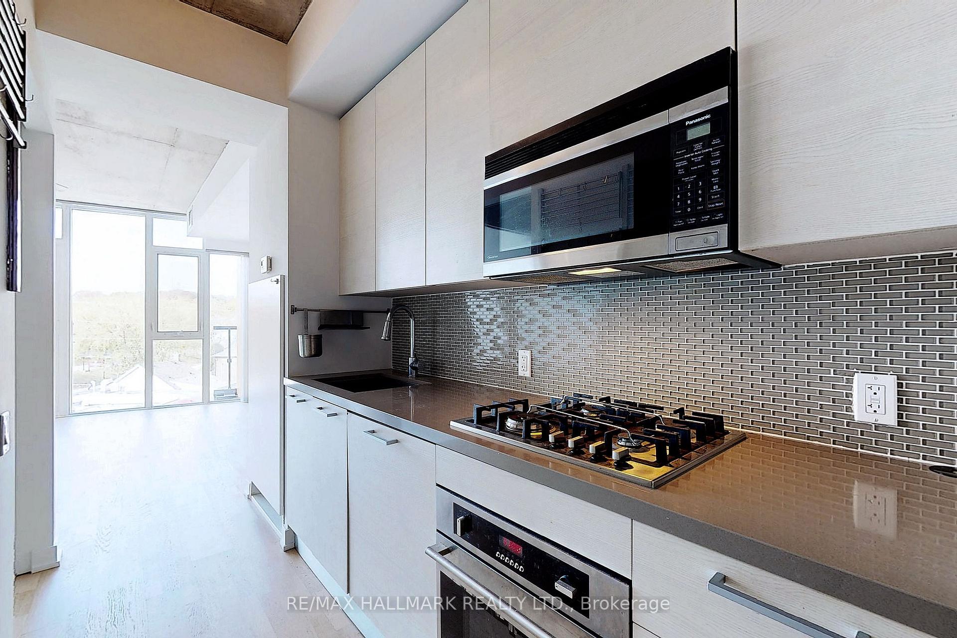 Photo 4 of Unit 406, 60 Haslett Avenue, Toronto, The Beaches — HOMEH