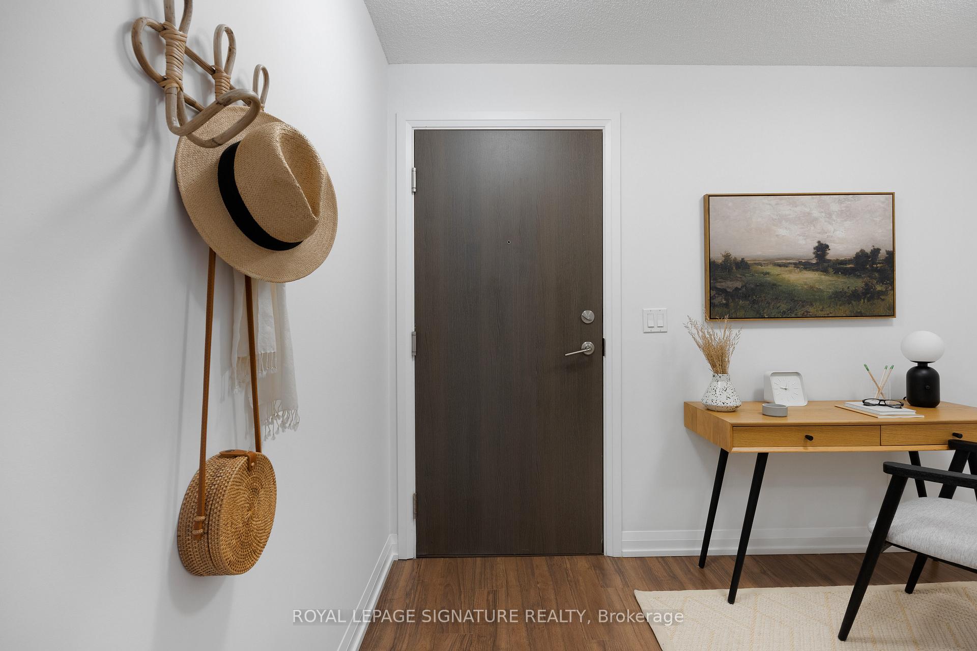 Photo 1 of Unit 110, 305 Roehampton Avenue, Toronto, Mount Pleasant East — HOMEH
