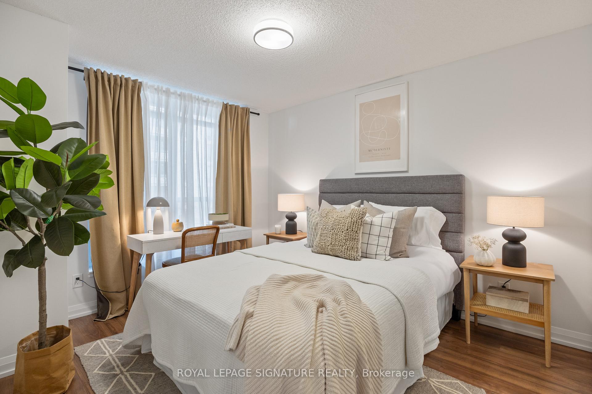 Photo 6 of Unit 110, 305 Roehampton Avenue, Toronto, Mount Pleasant East — HOMEH
