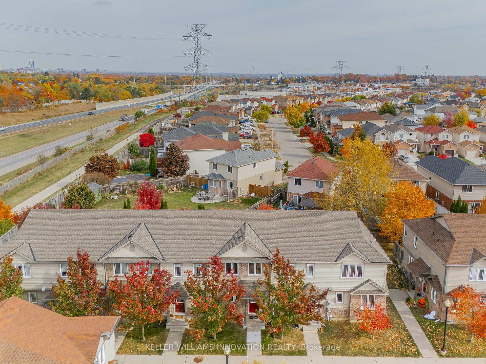 Photo 2 of Unit 50, 535 Windflower Crescent, Kitchener, Larentian West — HOMEH