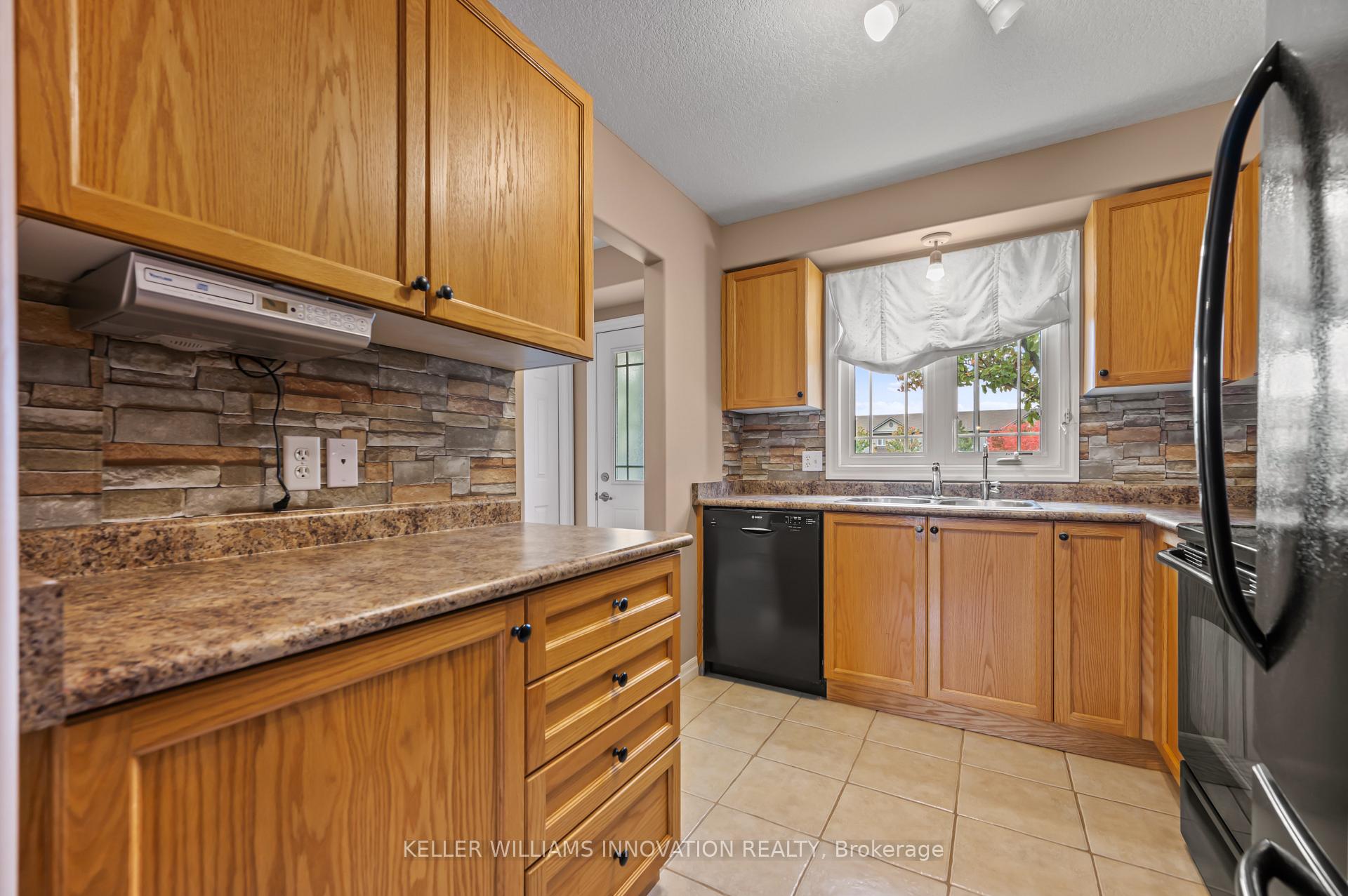 Photo 8 of Unit 50, 535 Windflower Crescent, Kitchener, Larentian West — HOMEH
