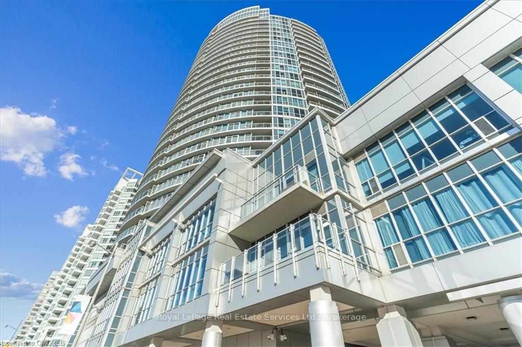 Front of Unit 1007, 218 Queens Quay
